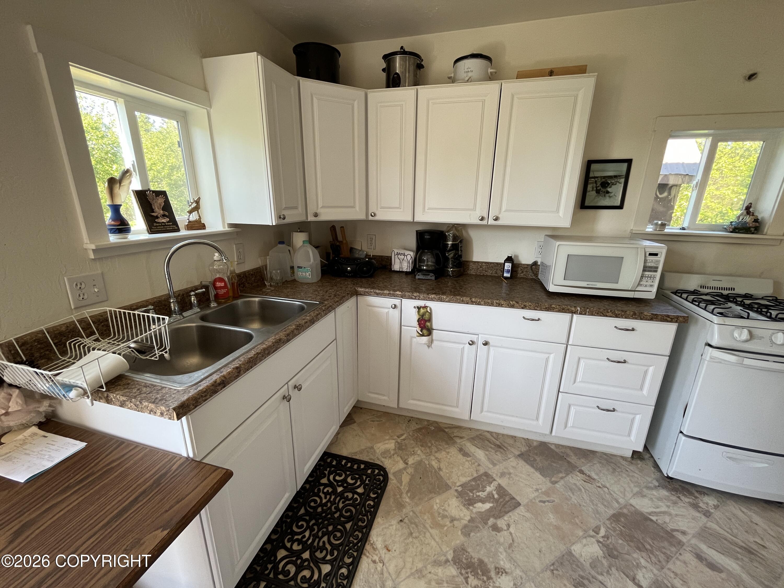 52136 Old E End Road Property Photo 7