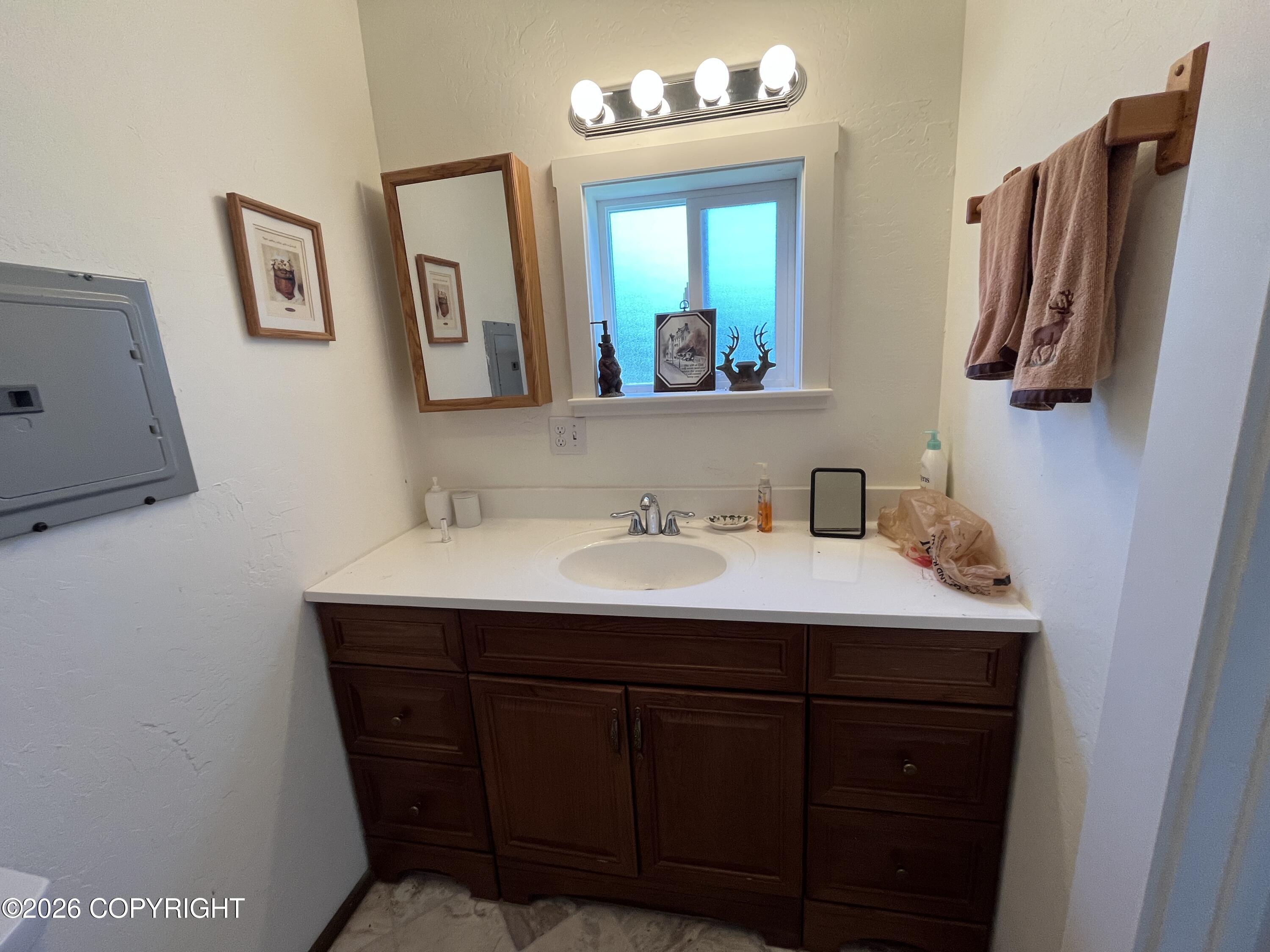 52136 Old E End Road Property Photo 9