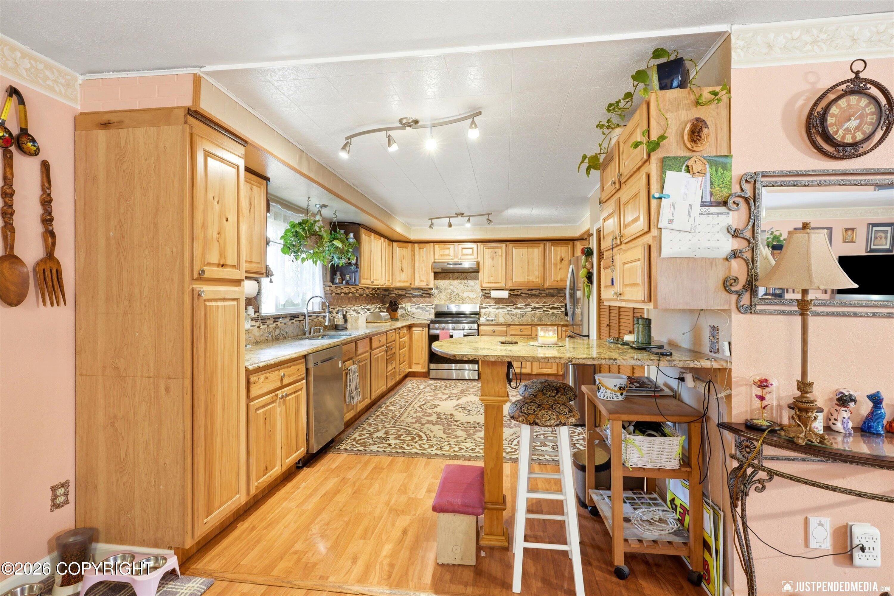 6901 Trafford Drive Property Photo 14