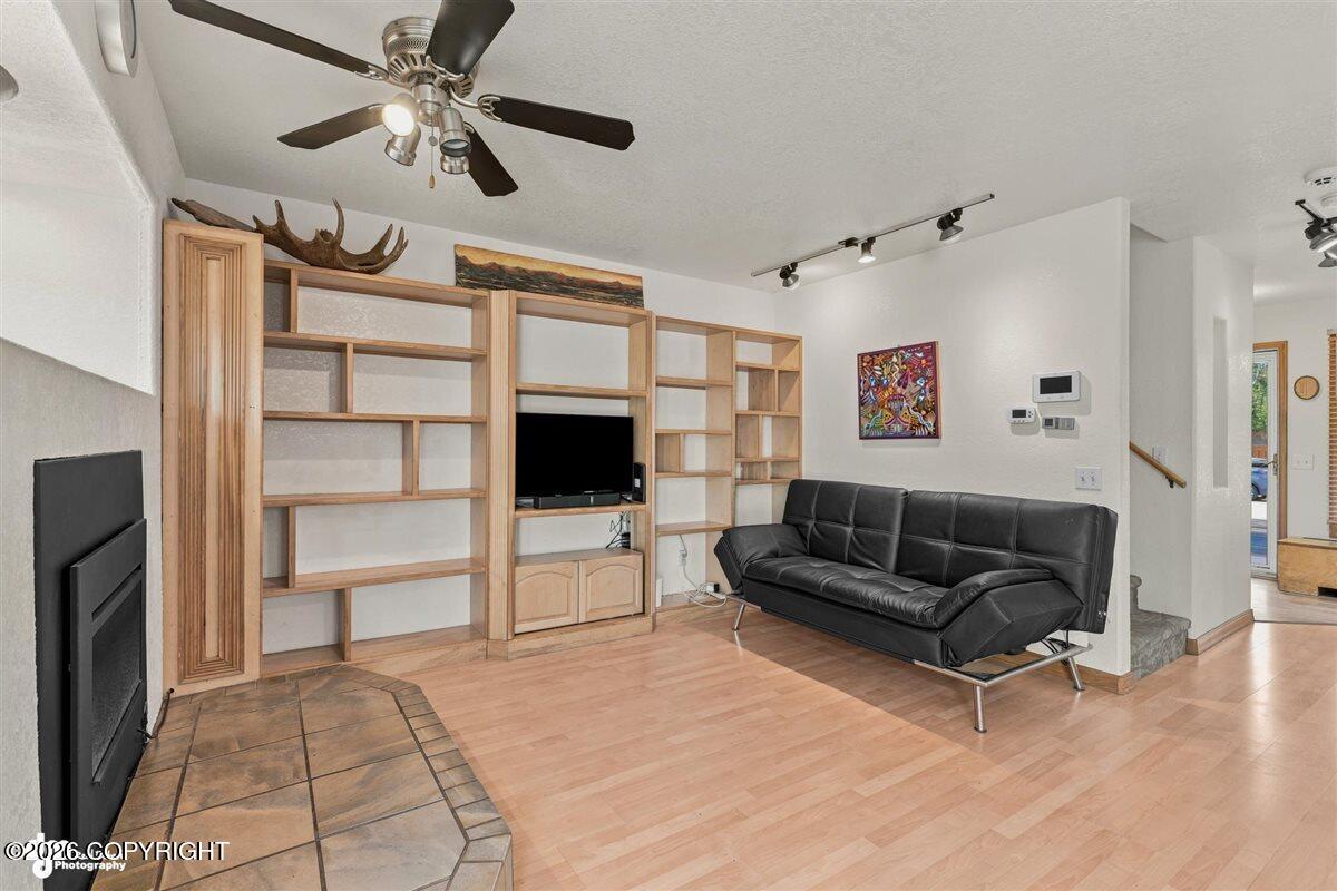 1611 Early View Drive #23 Property Photo 17