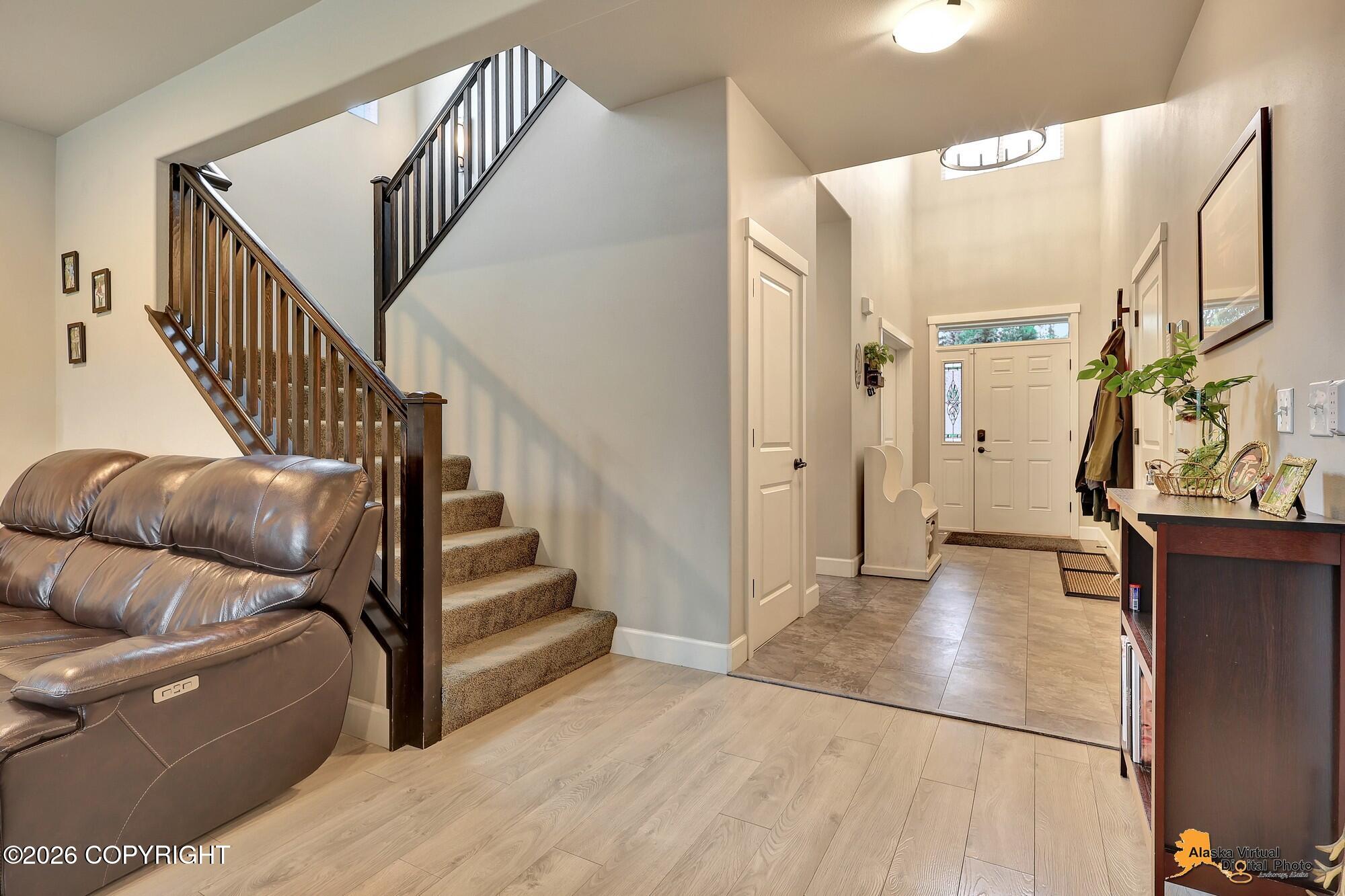 8102 Grayhawk Circle Property Photo 4