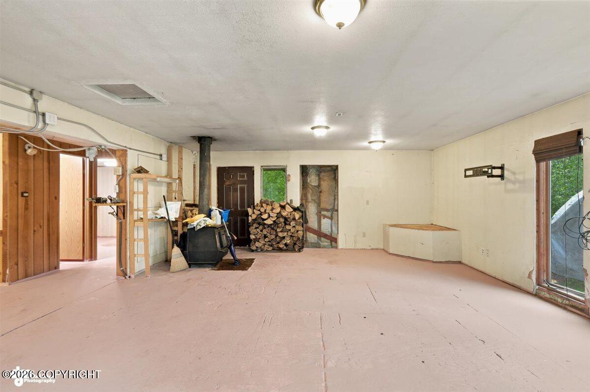 946 N Satisfied Drive Property Photo 5