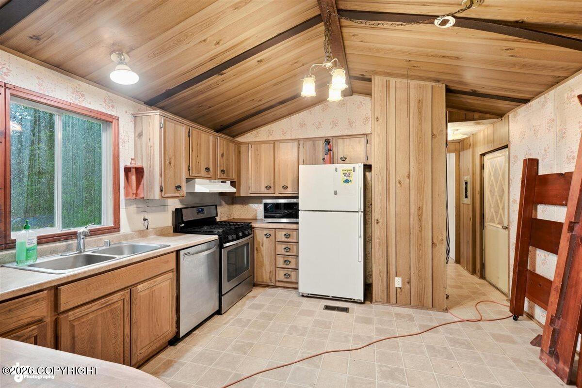 946 N Satisfied Drive Property Photo 19