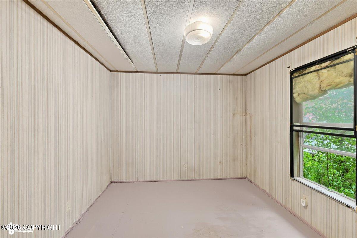 946 N Satisfied Drive Property Photo 28