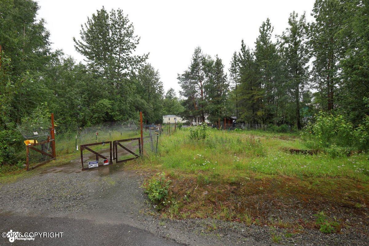 946 N Satisfied Drive Property Photo 38
