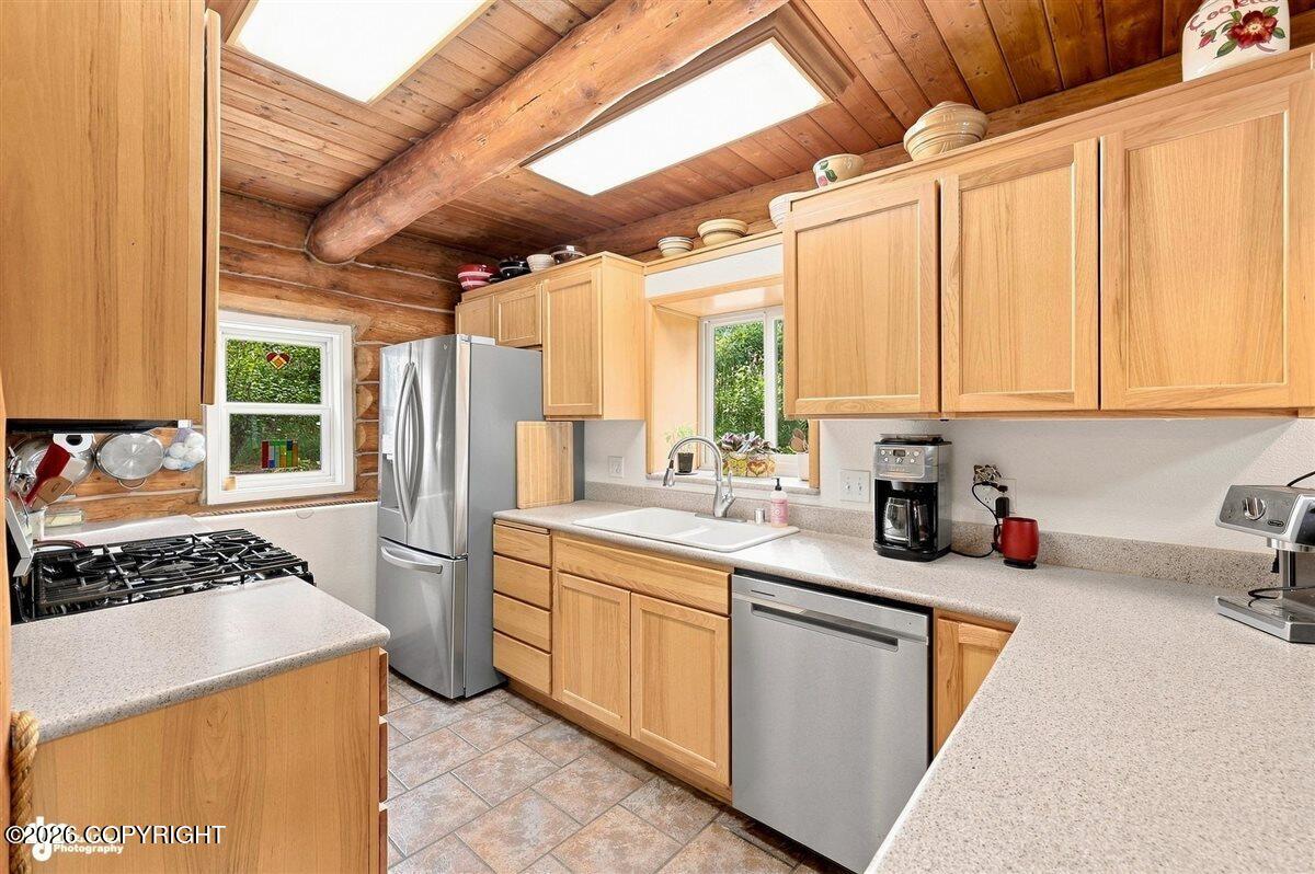 48205 Halbouty Road Property Photo 15