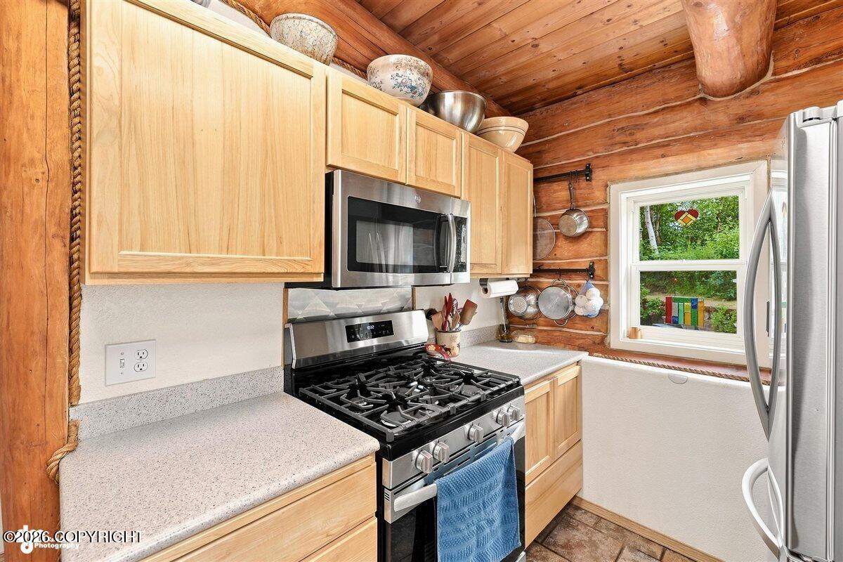 48205 Halbouty Road Property Photo 17