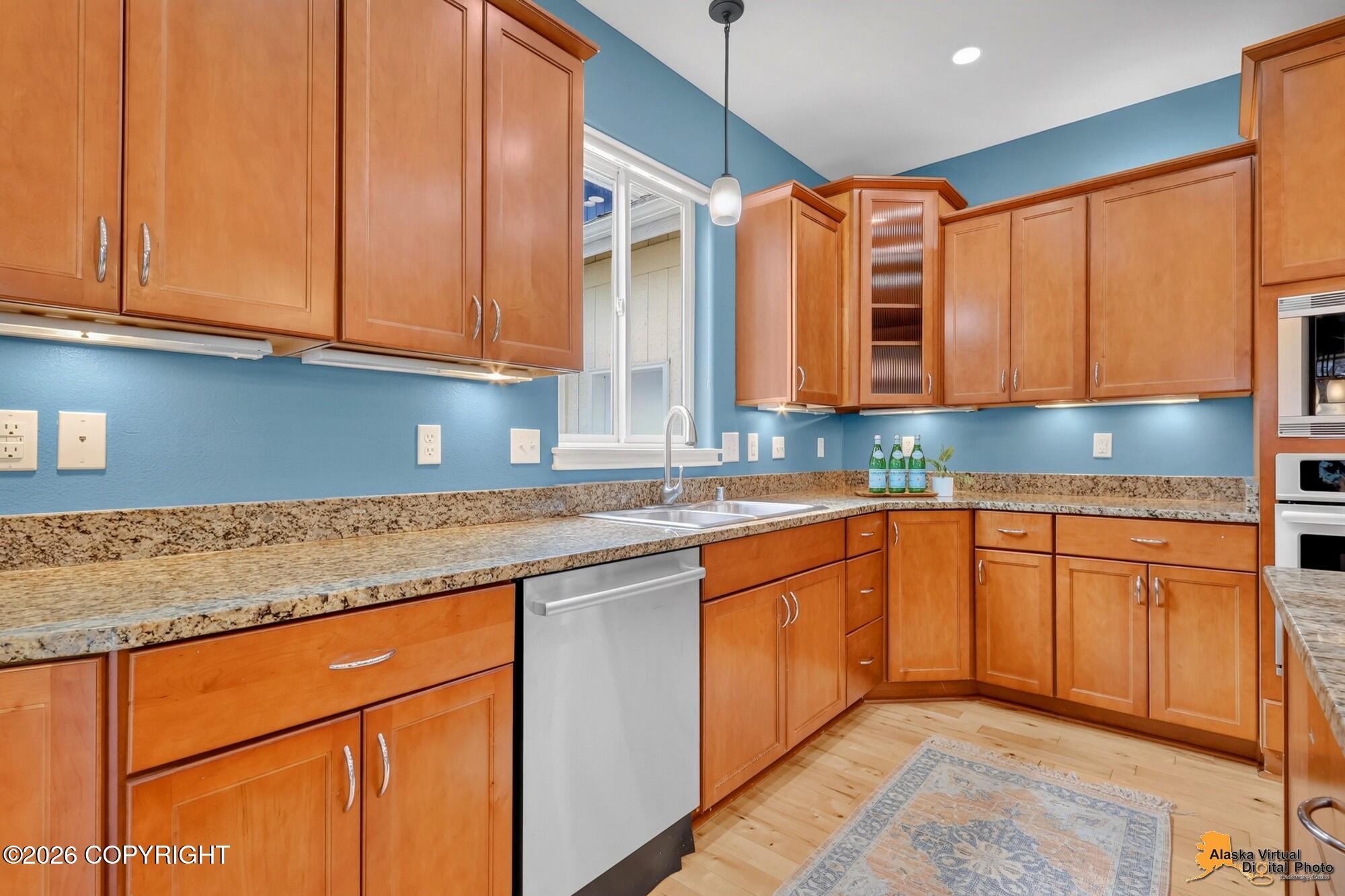 8977 Valley Brook Circle Property Photo 7
