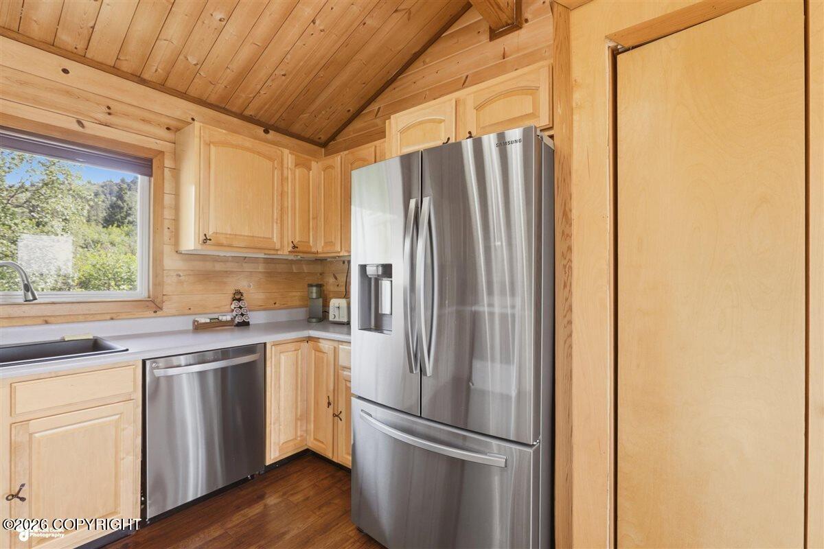 6841 Potter Heights Drive Property Photo 21