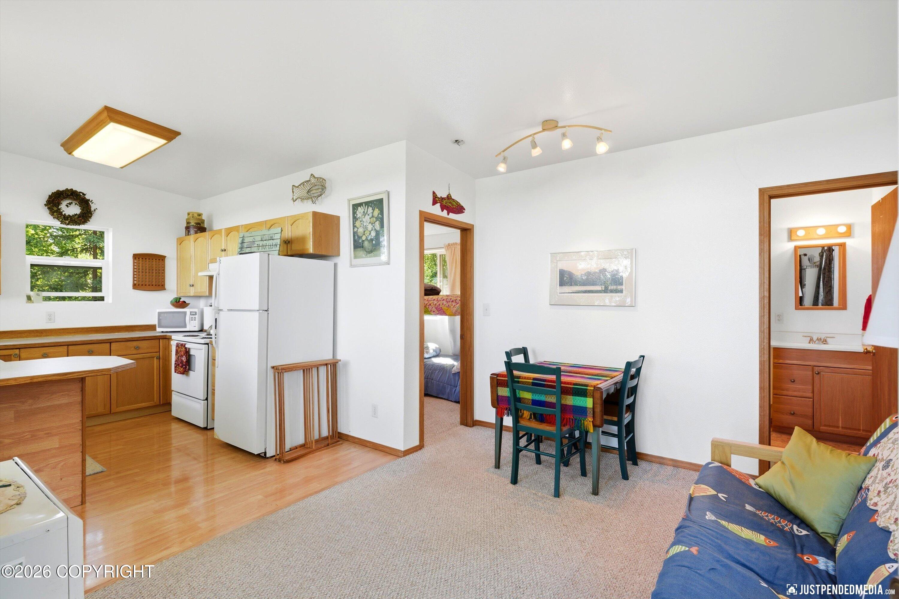 L8 Flat Lake Heights Property Photo 9