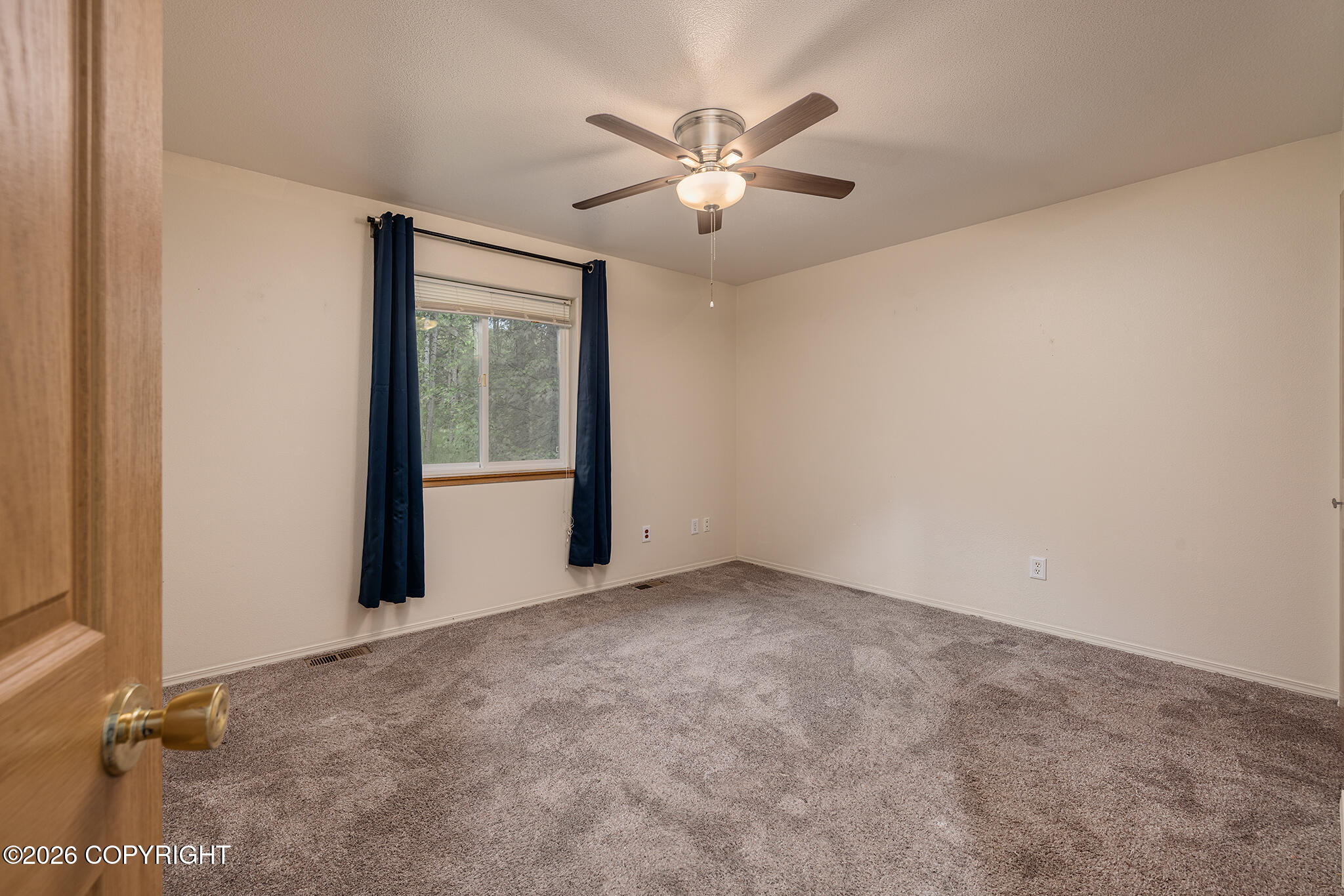 7051 W Cambridge Drive Property Photo 10