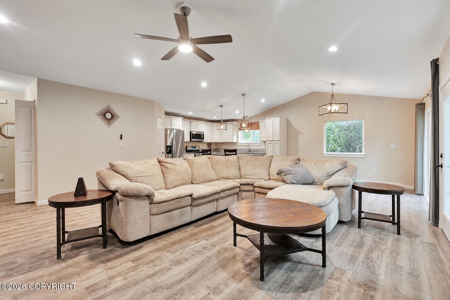 680 E Diamond Wood Way Property Photo 4