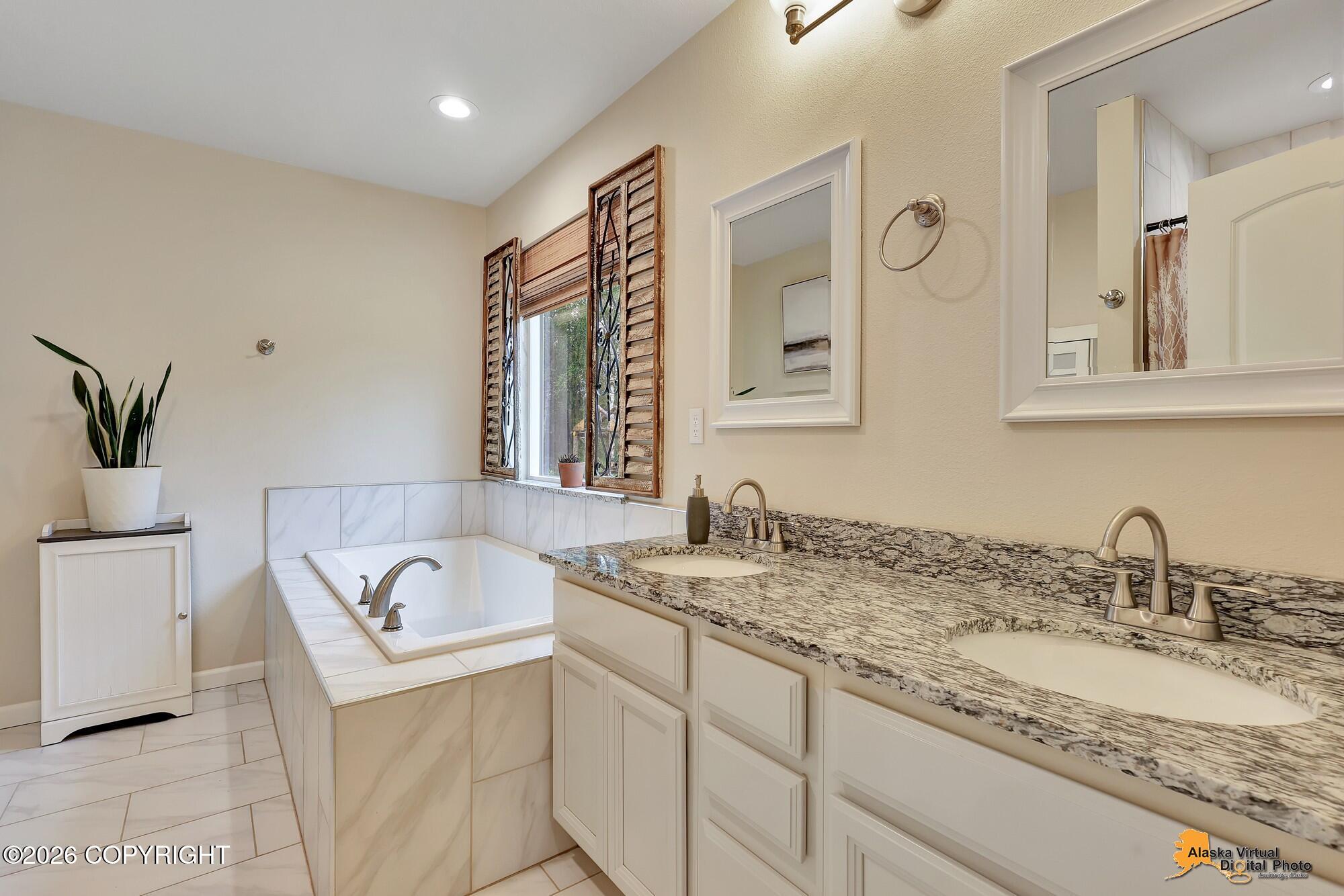 680 E Diamond Wood Way Property Photo 20
