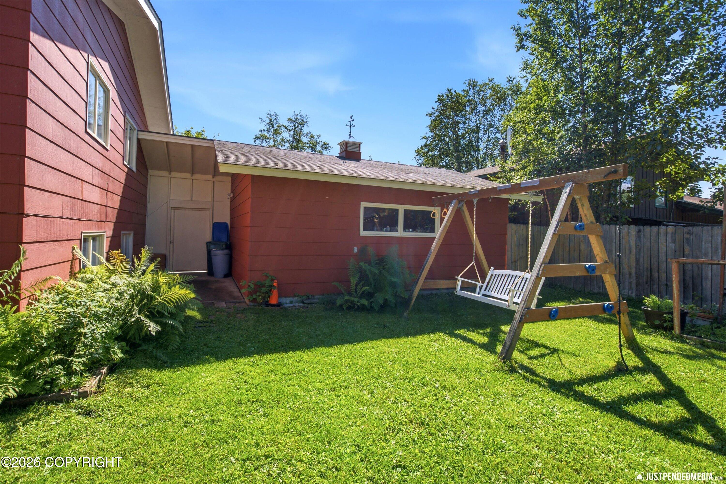 1909 N Salem Drive Property Photo 49