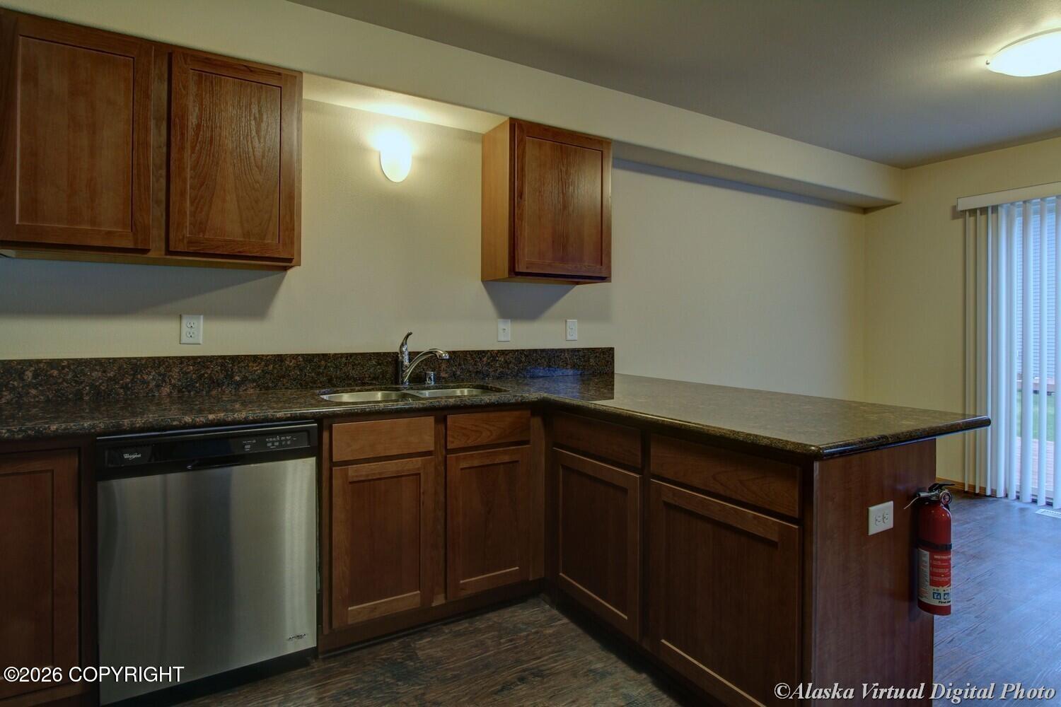 1665 E Kinzi Circle #1 Property Photo 4