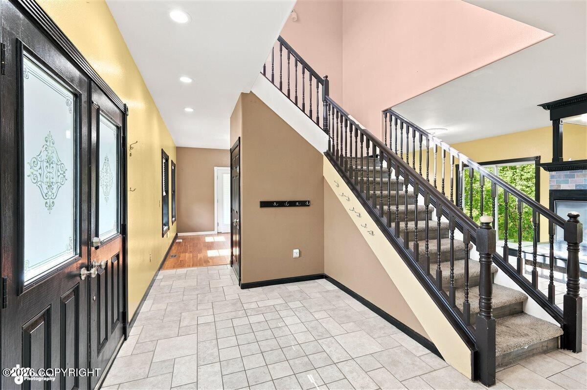 1825 S Creekside Drive Property Photo 9
