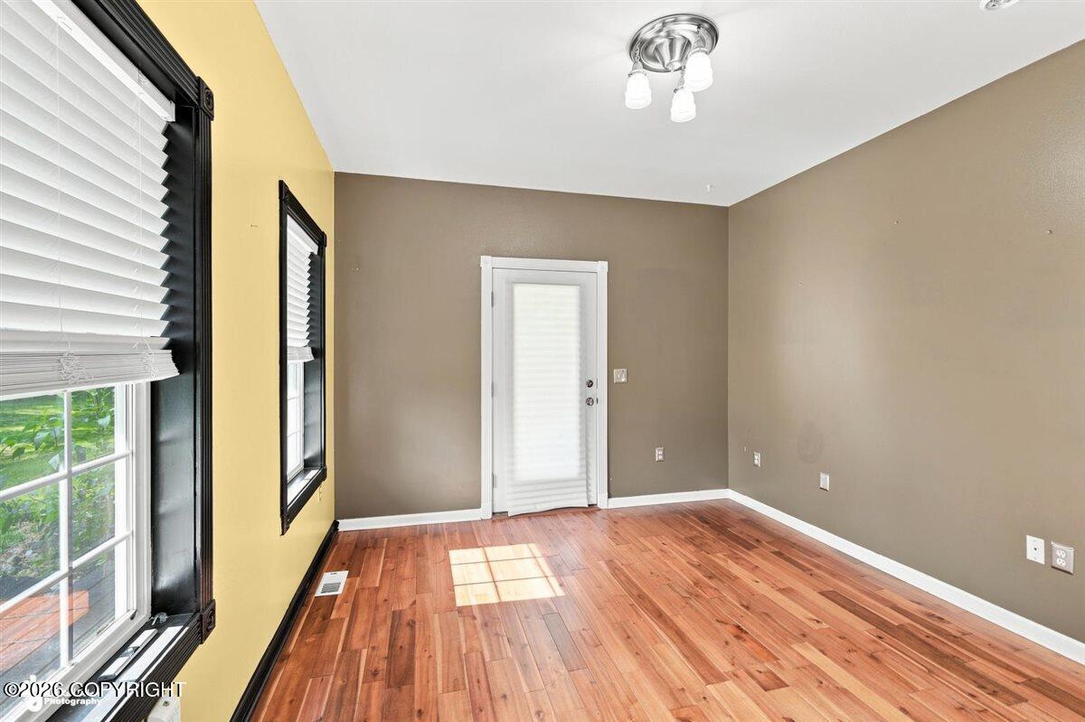 1825 S Creekside Drive Property Photo 15