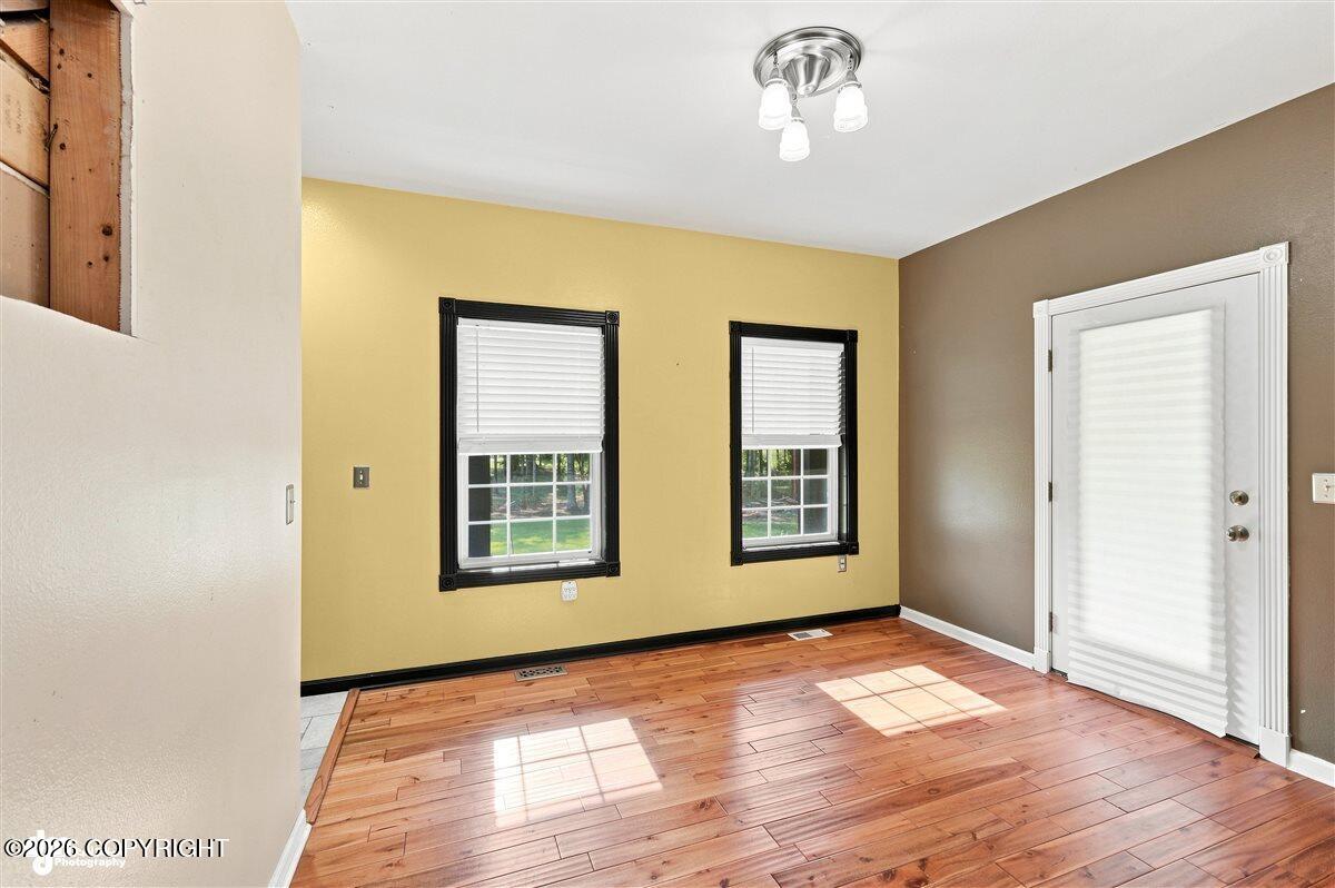 1825 S Creekside Drive Property Photo 17
