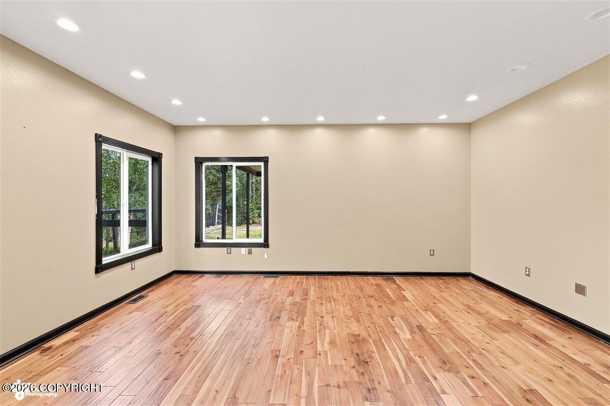 1825 S Creekside Drive Property Photo 19