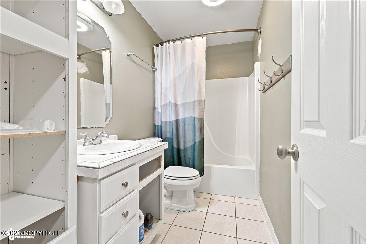 1825 S Creekside Drive Property Photo 43