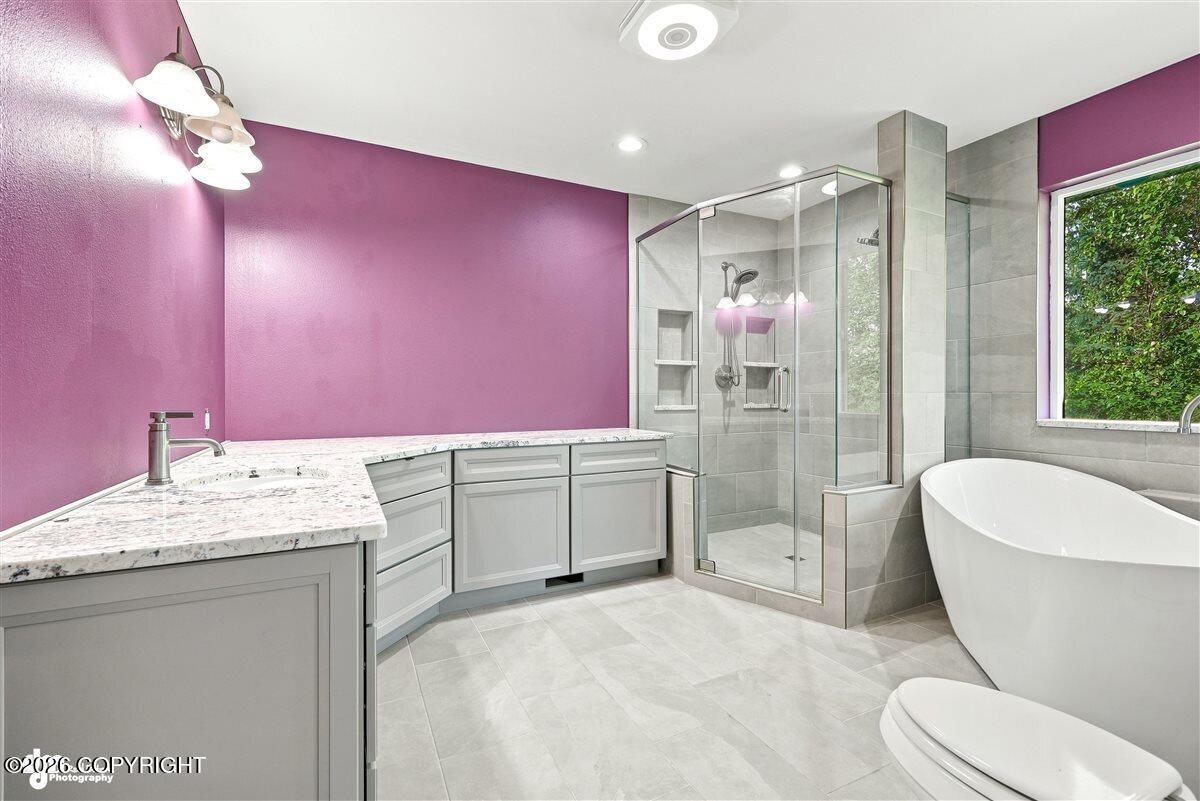 1825 S Creekside Drive Property Photo 48