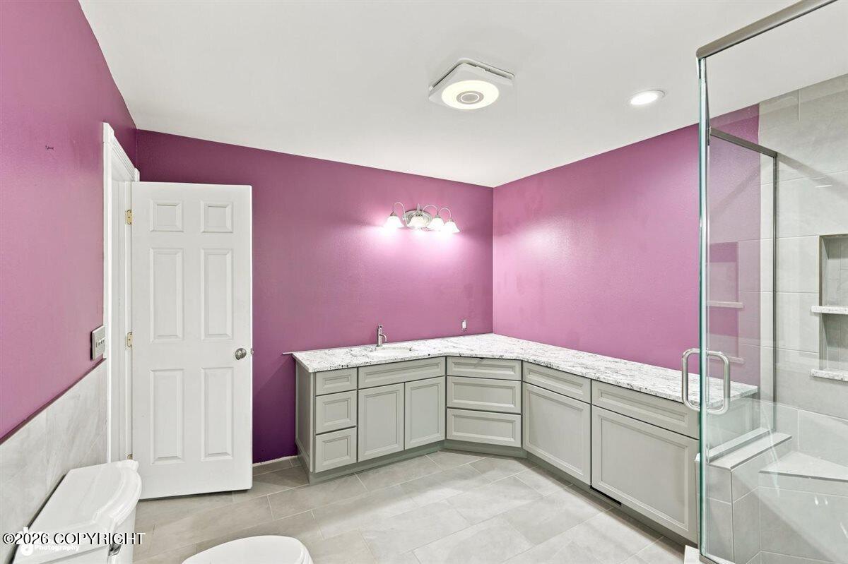 1825 S Creekside Drive Property Photo 49