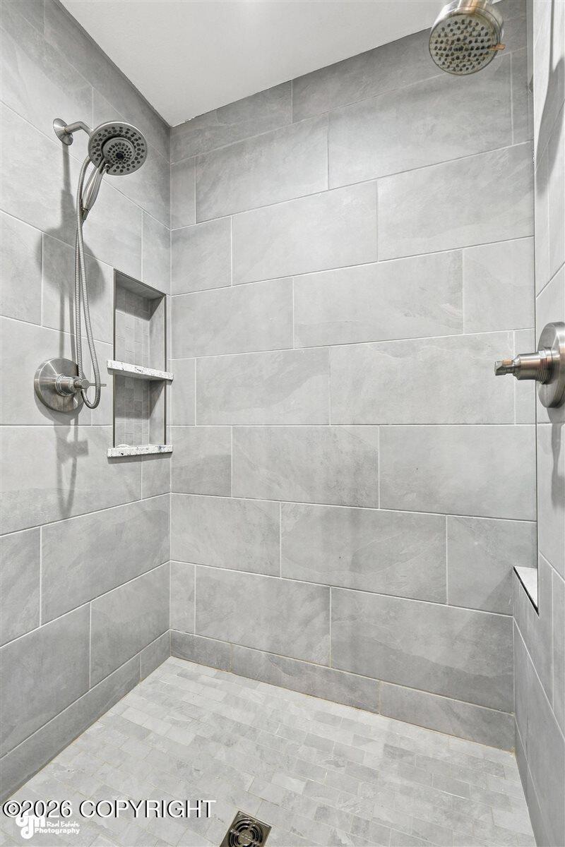 1825 S Creekside Drive Property Photo 52