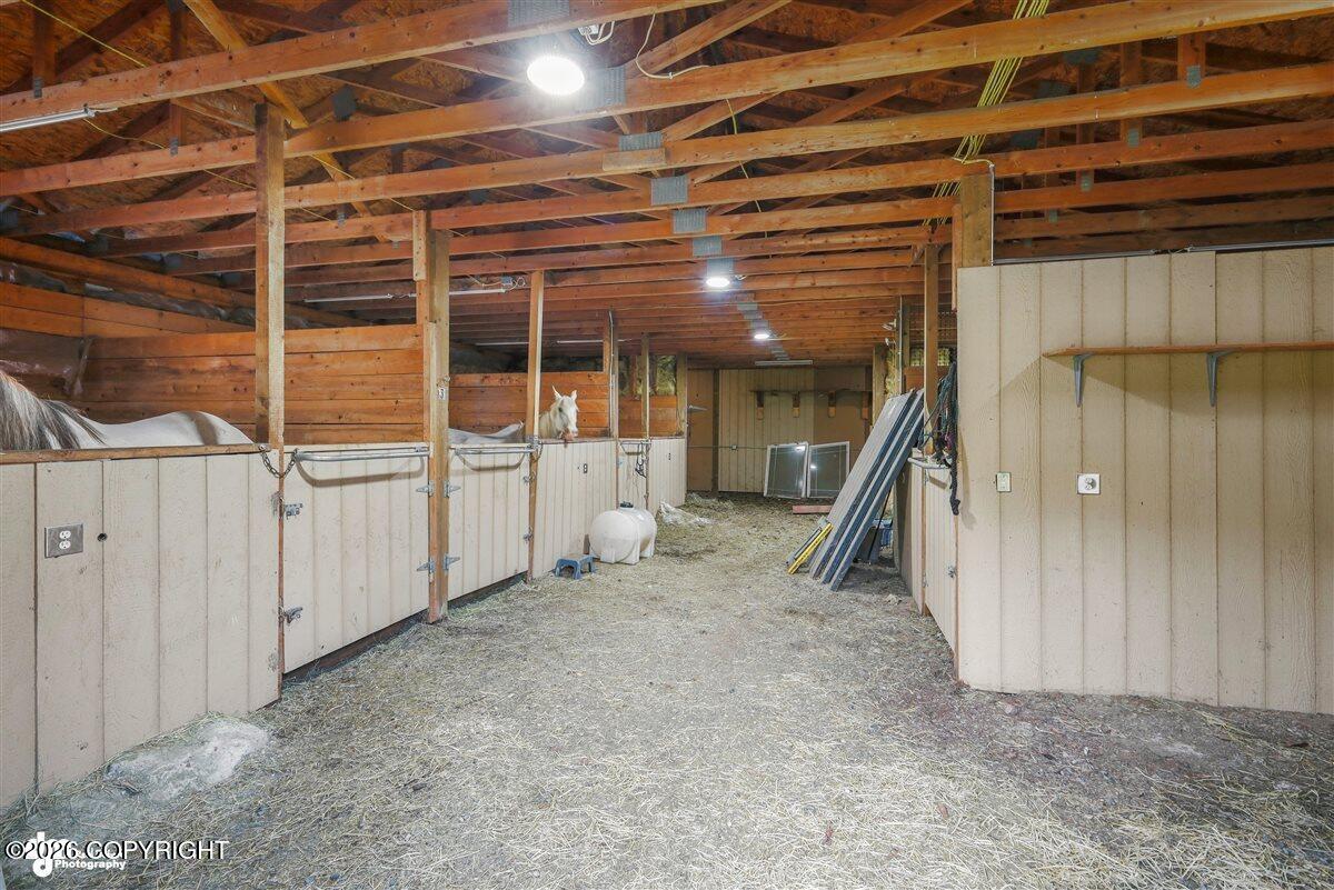 1825 S Creekside Drive Property Photo 55