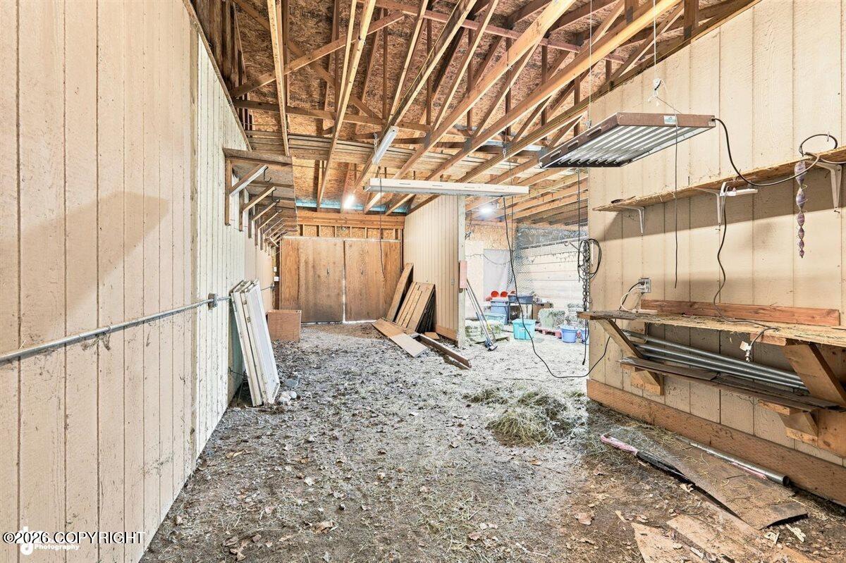 1825 S Creekside Drive Property Photo 58
