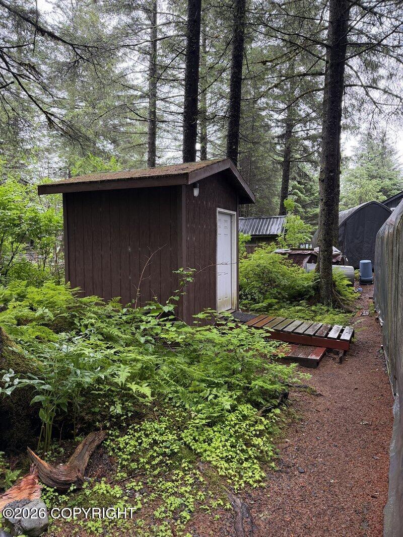 13975 Beach Drive Property Photo 6