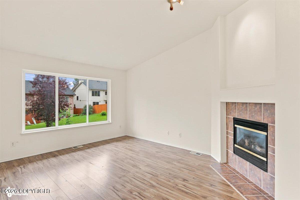 2213 Ridgemont Drive Property Photo 4