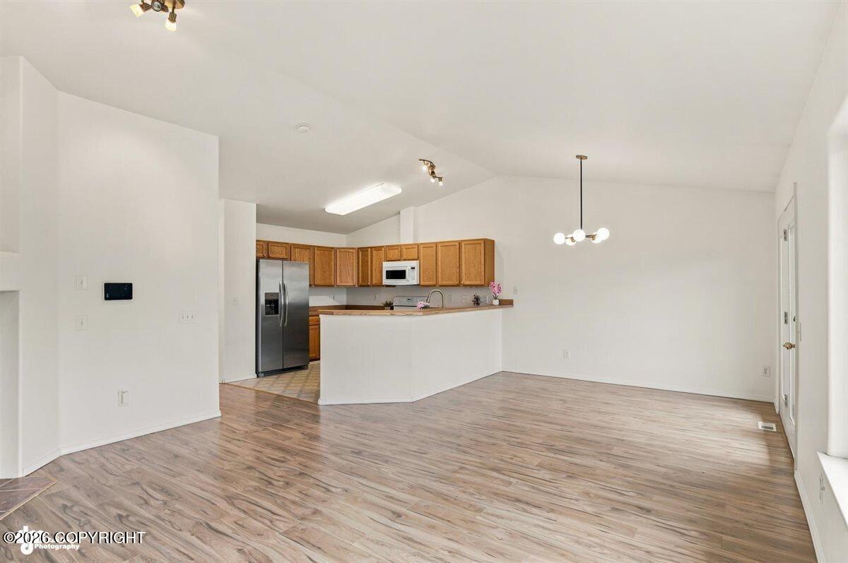2213 Ridgemont Drive Property Photo 5