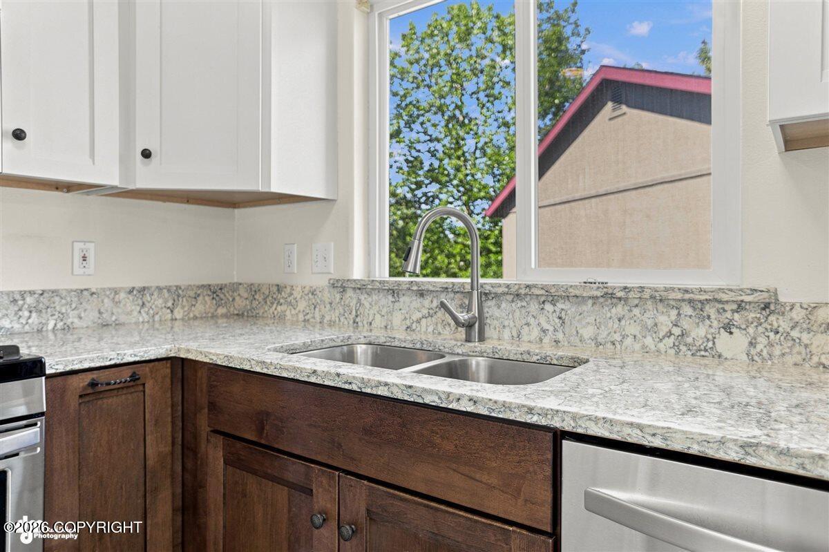 1010 Bentree Circle Property Photo 10