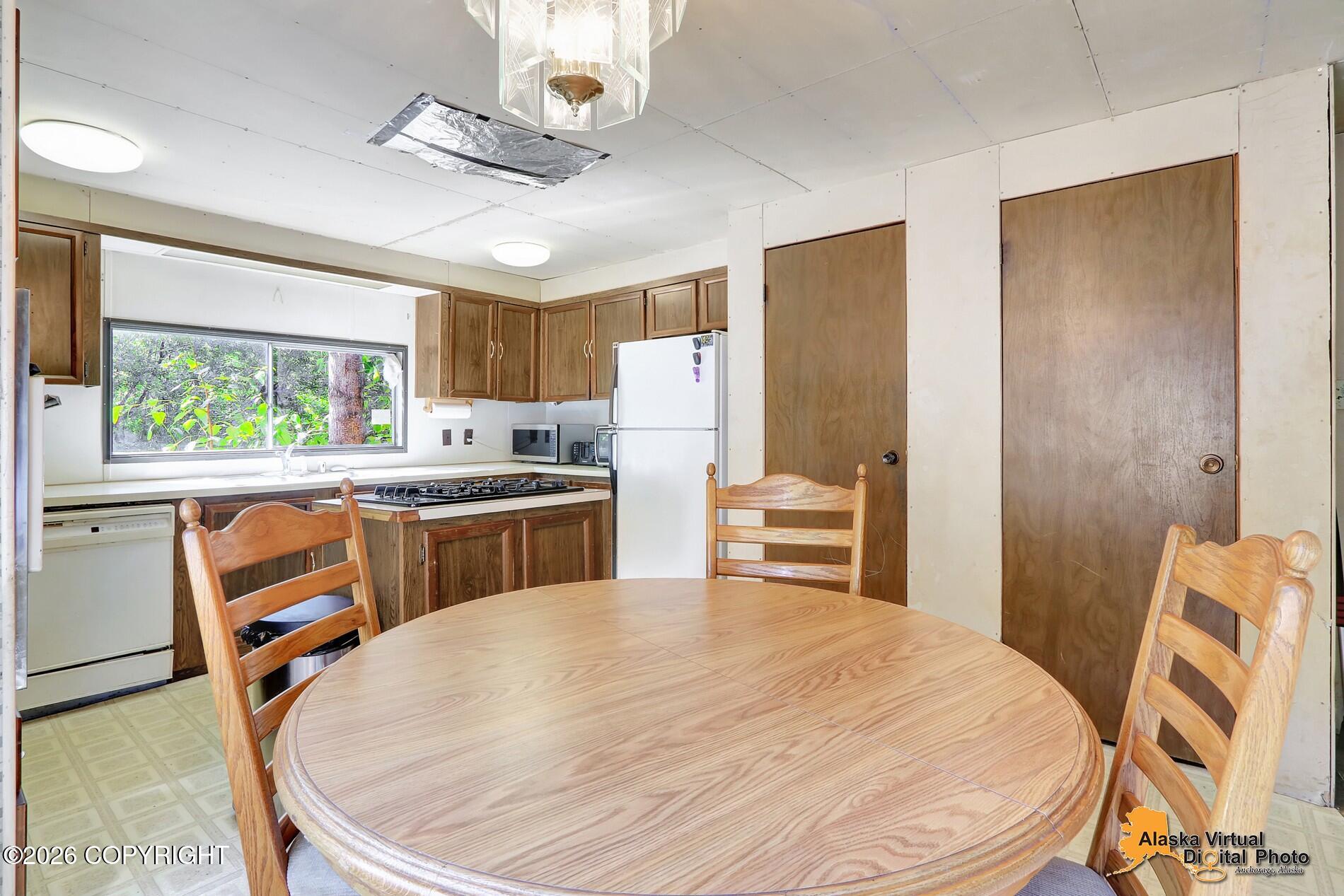 2352 N River Circle Property Photo 15