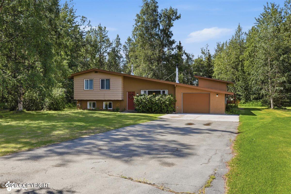 880 S Iris Circle Property Photo 2