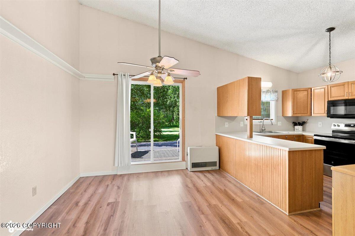 880 S Iris Circle Property Photo 7