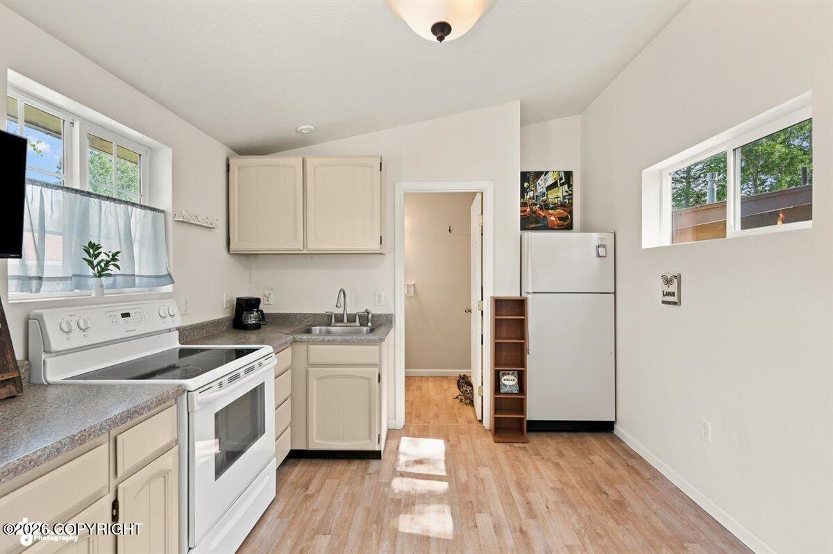 880 S Iris Circle Property Photo 31