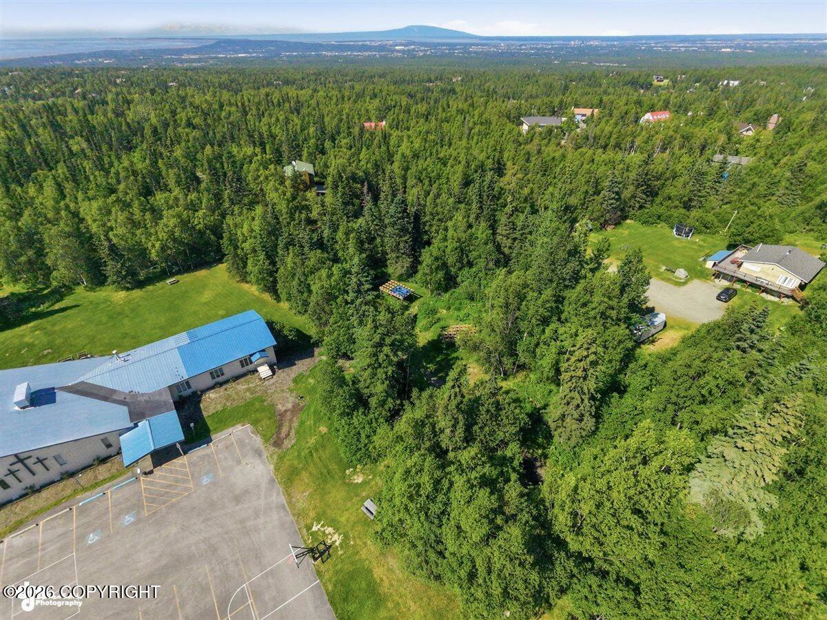 12150 Hillside Drive Property Photo 10