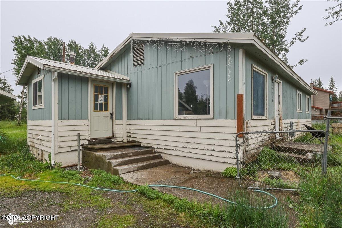 35814 Glory Street Property Photo 3