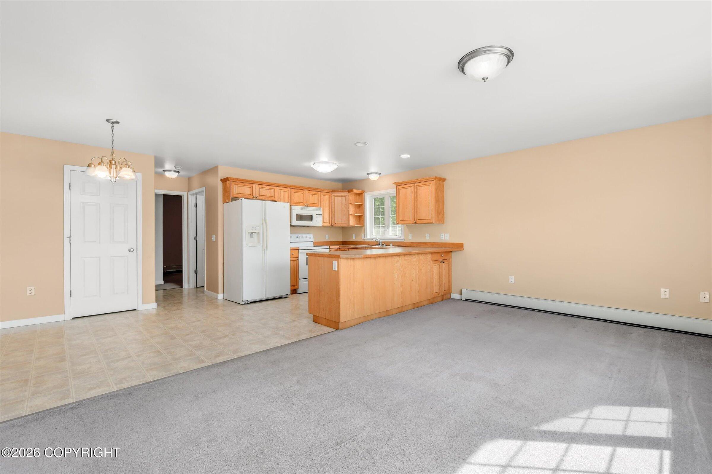 1782 E Neil Circle #4 Property Photo 3