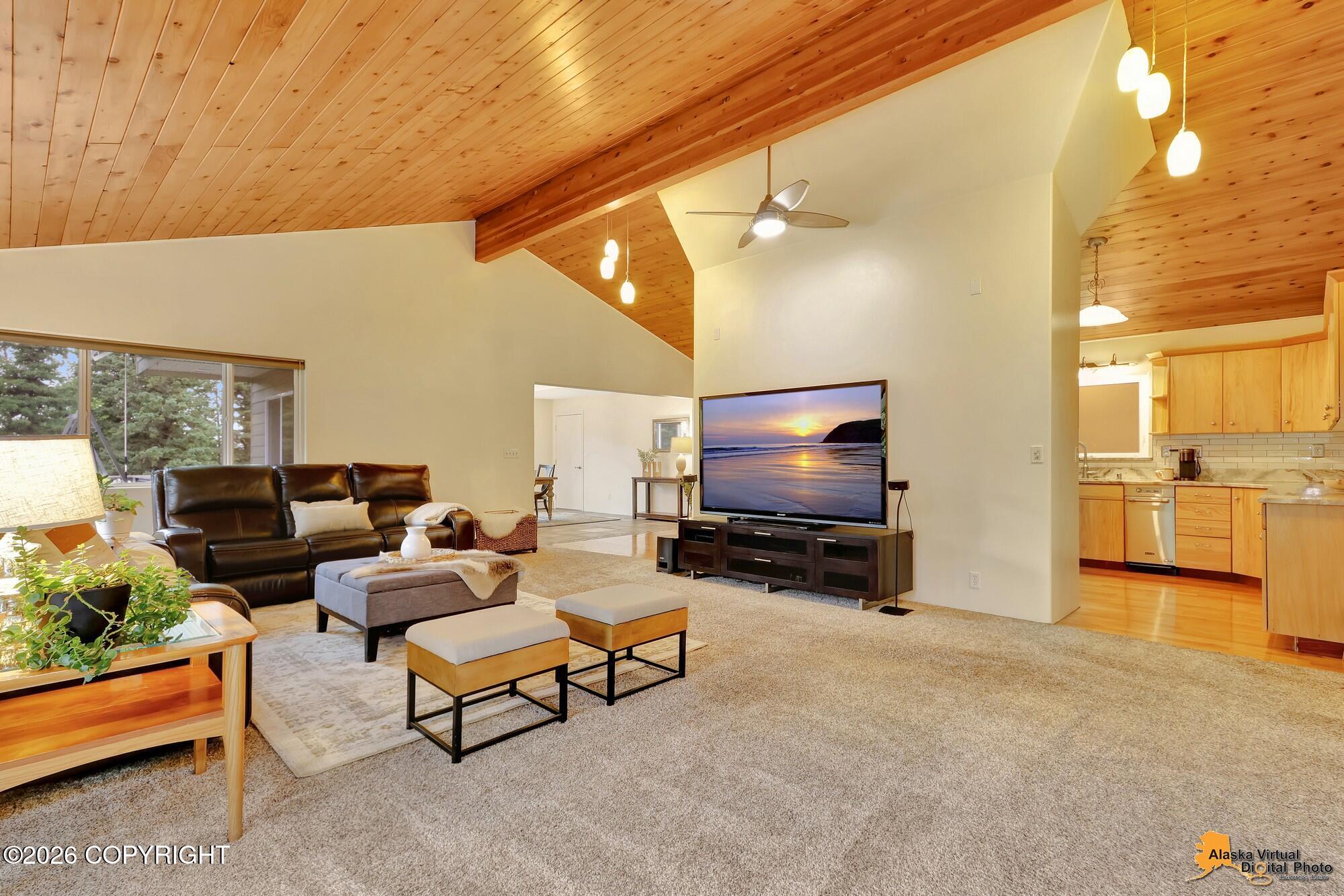 9501 Birch Road Property Photo 6