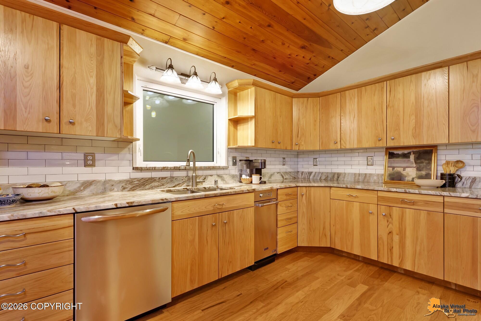 9501 Birch Road Property Photo 10