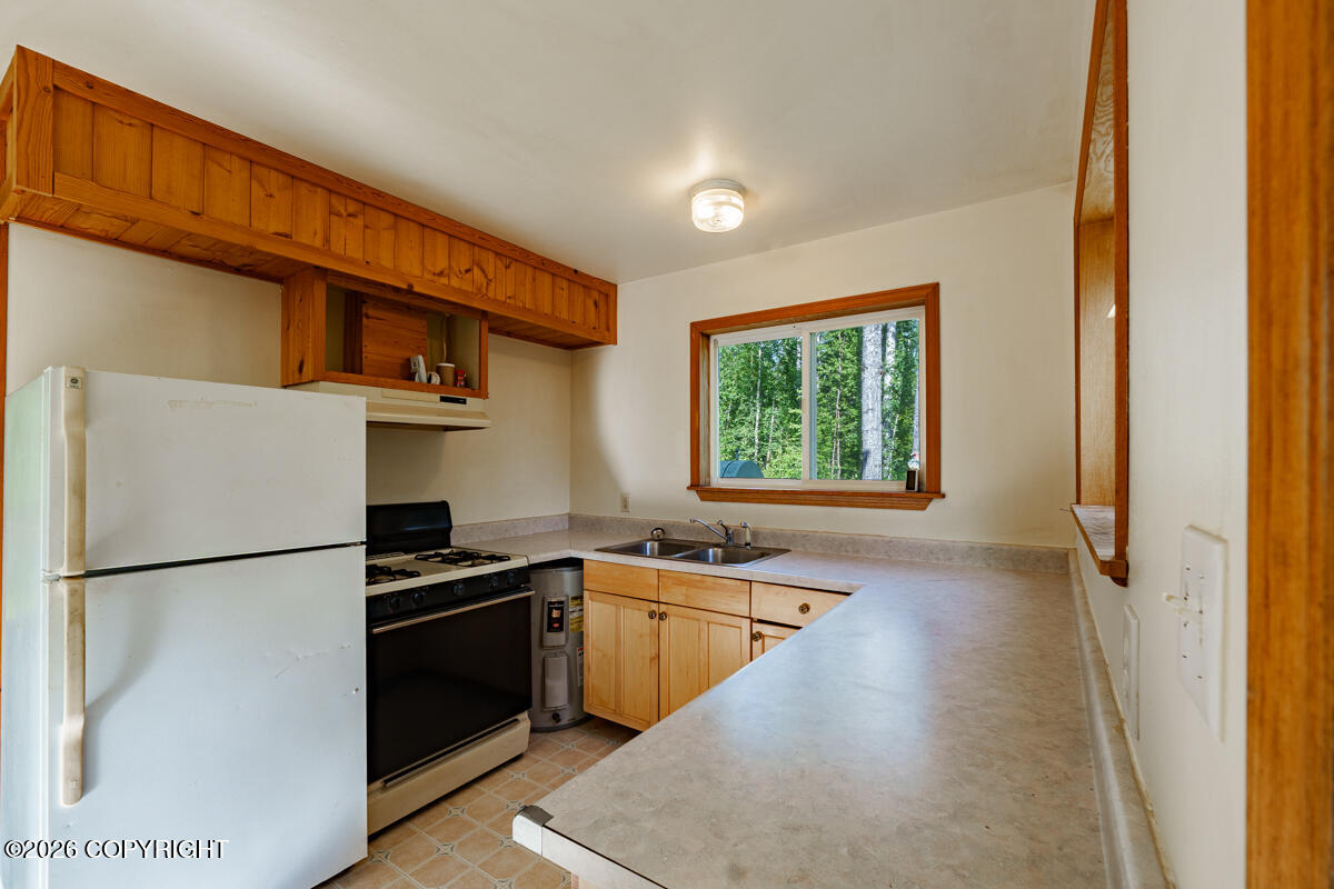 23729 W Long Lake Road Property Photo 10