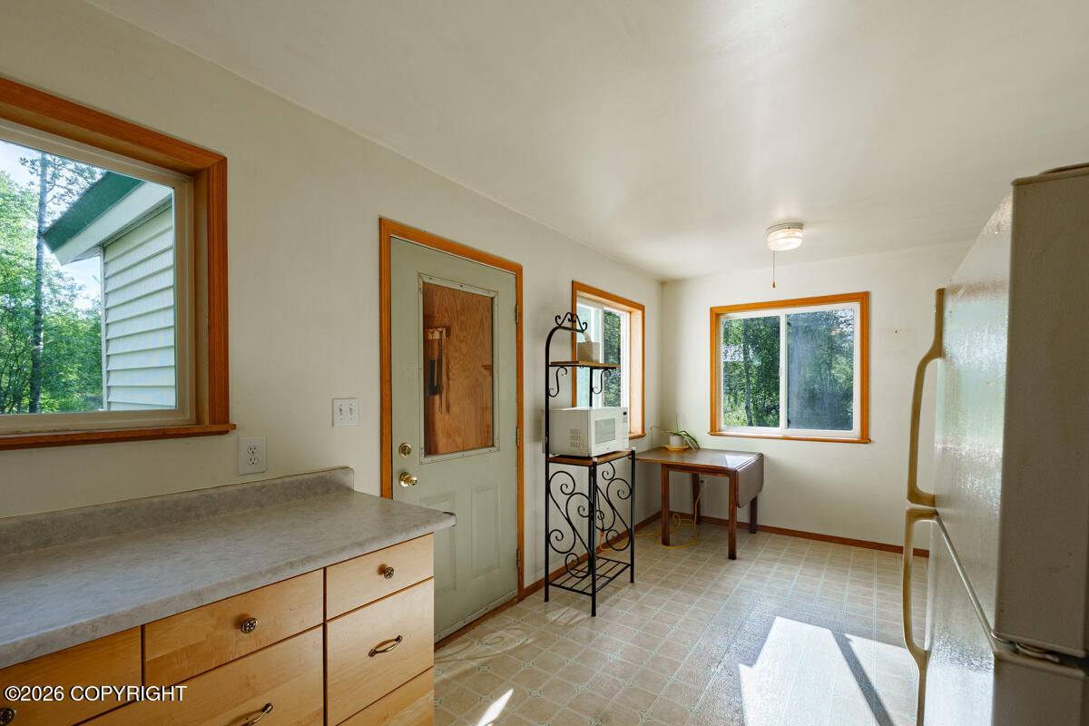 23729 W Long Lake Road Property Photo 11