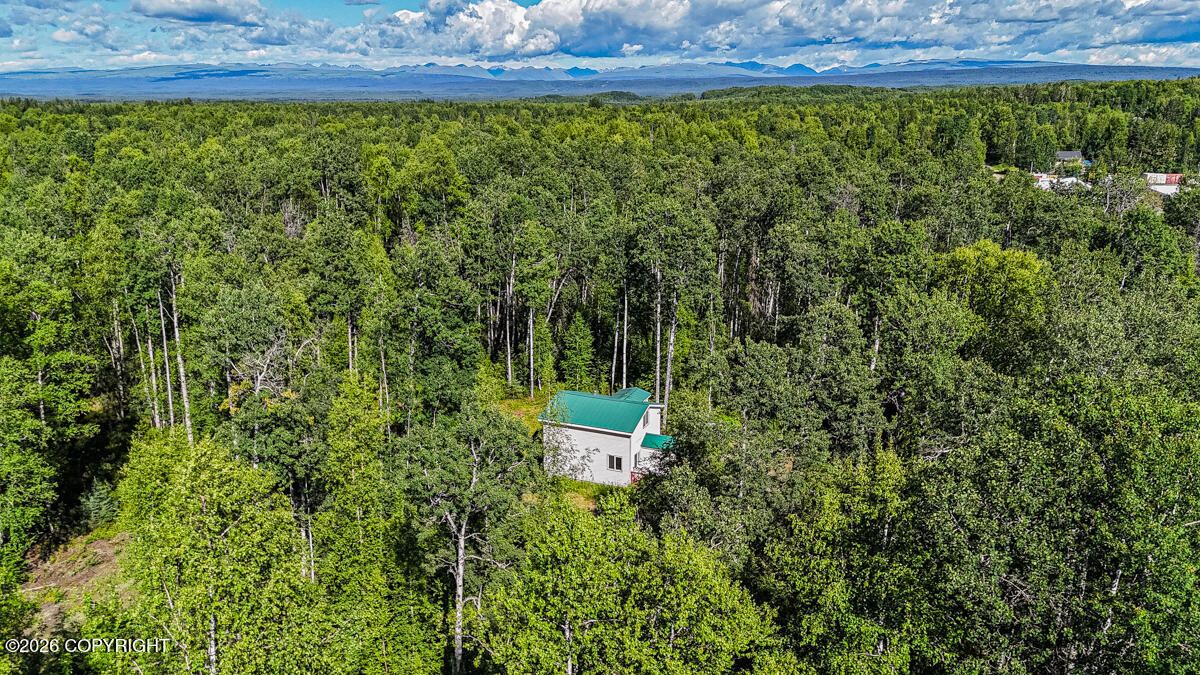 23729 W Long Lake Road Property Photo 34