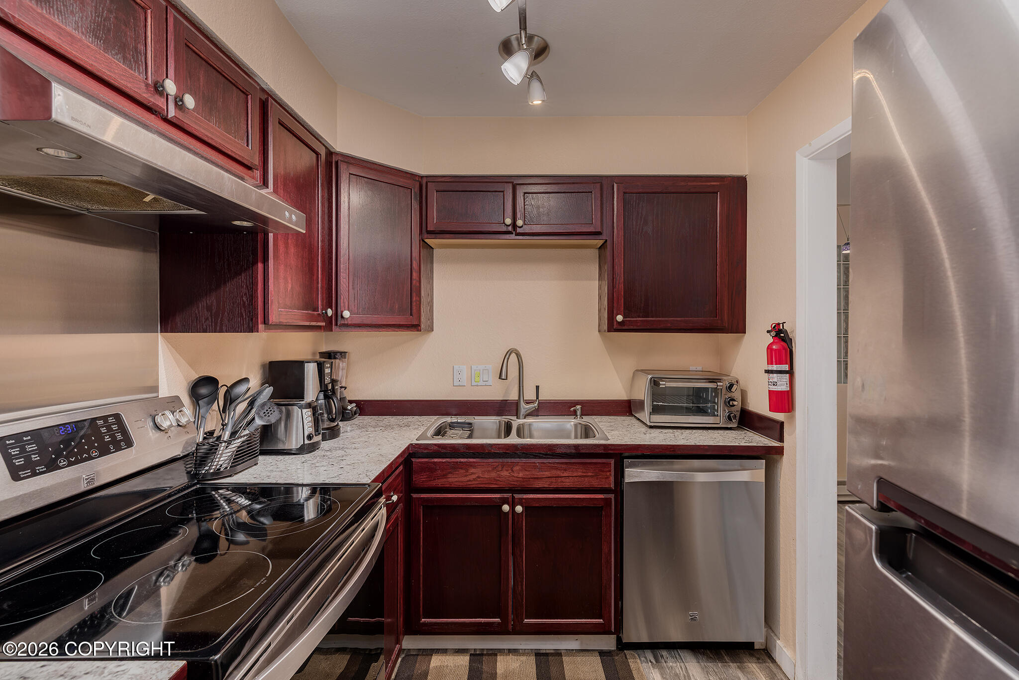 809 O Place Property Photo 10