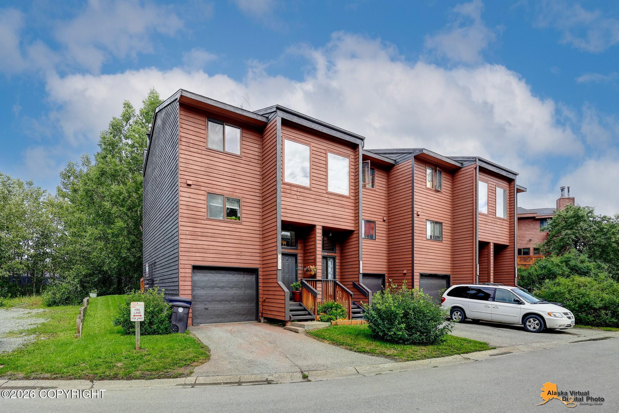 3635-3711 Carleton Avenue Property Photo 2