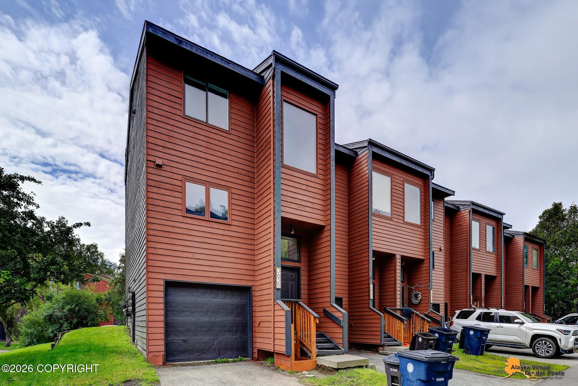 3635-3711 Carleton Avenue Property Photo 8