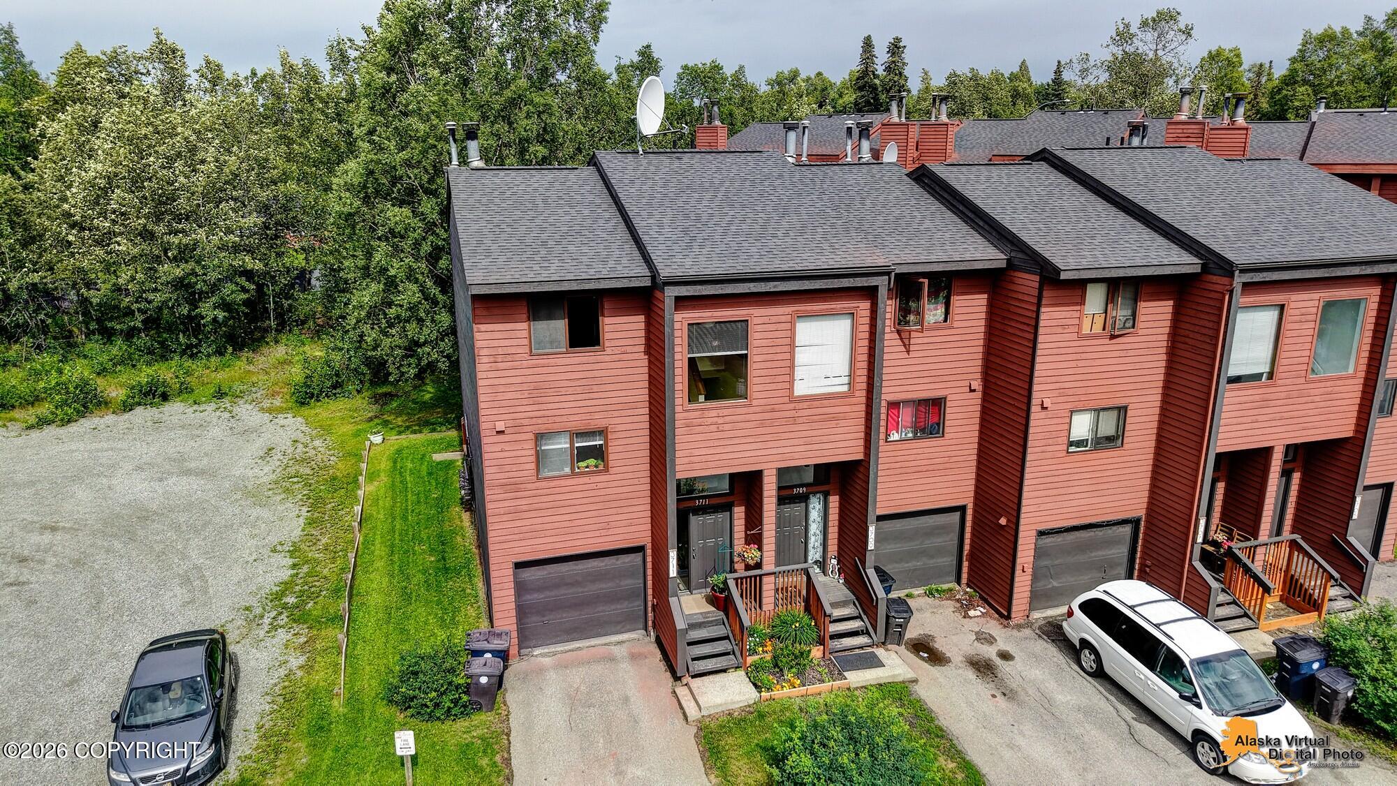 3635-3711 Carleton Avenue Property Photo 25