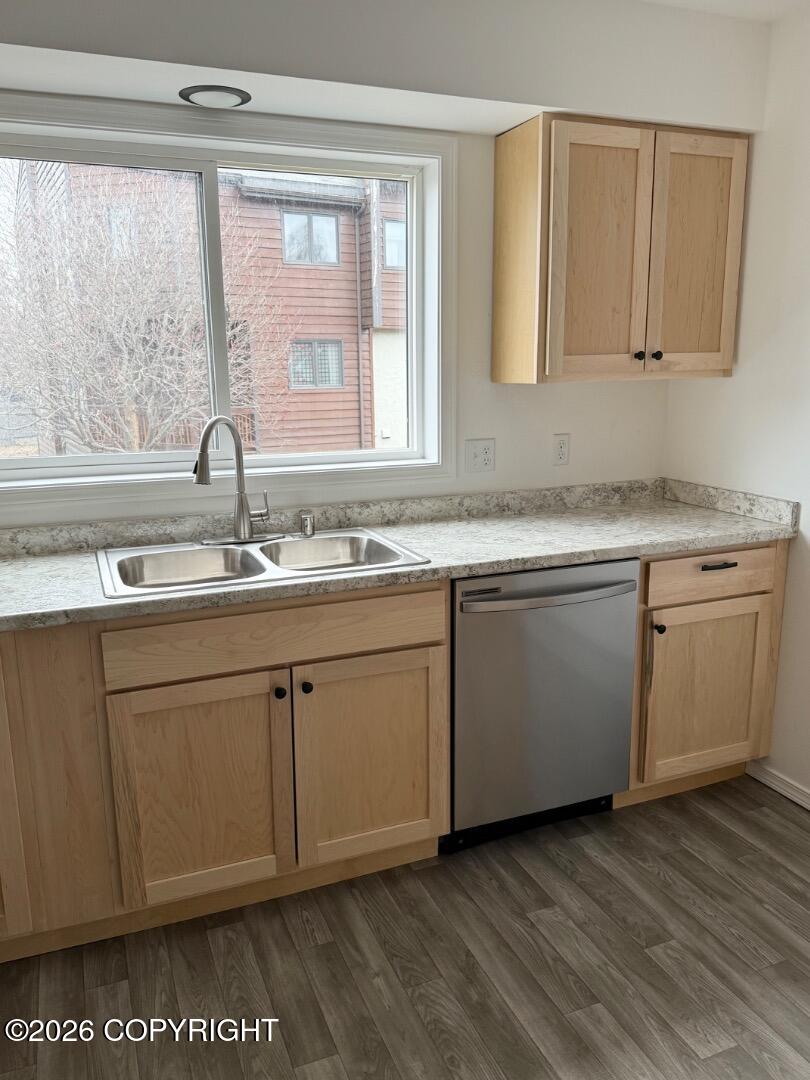 3635-3711 Carleton Avenue Property Photo 45